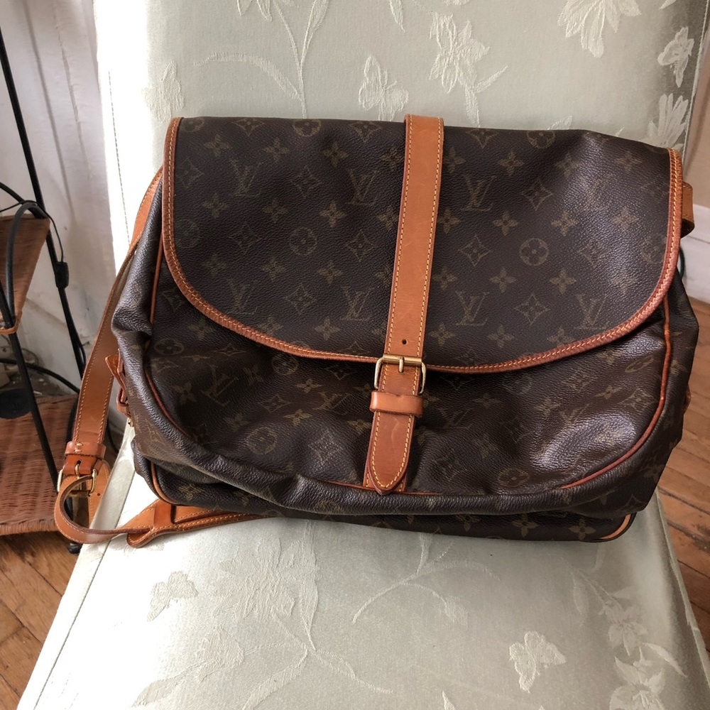 Louis Vuitton crossbody double sided gently used Saumur Monogram 35